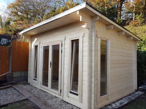 eec1f7cb b5cd 42f8 963c 906102f36c6e